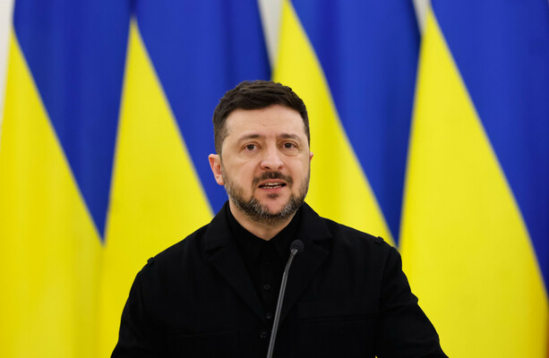 Zelenskyy seeks more air defence as Russia plunges Kyiv into cold