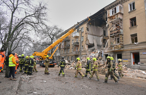 Russian strikes kill three in Ukraine