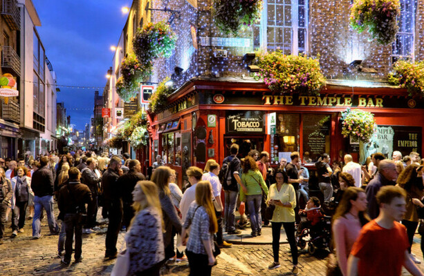 Tourists stayed a total of 4.8 million nights in Ireland in December and spent €427 million