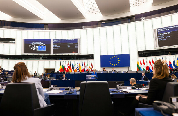 Irish MEPs divided as parliament votes to streamline moving asylum seekers to 'third countries'