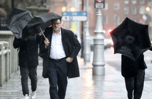 Some roads to Dublin Airport closed as country hit by freezing weather and rain