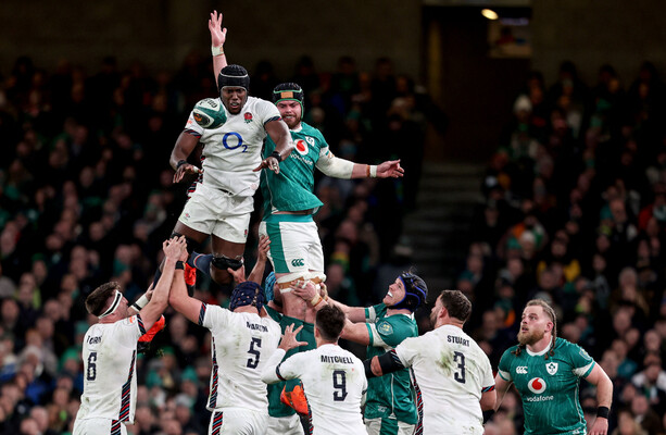 Blood in the water? Or fallible England? A big test for Ireland in London