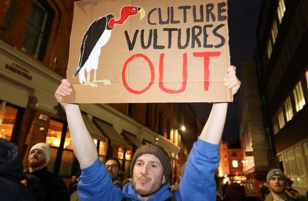 Crowd gathers in Dublin city centre as Yamamori rejects Hoxton Hotel claims over noise dispute