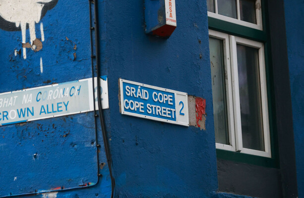 Man attacked in Temple Bar identified by gardaí as two men remain in ...