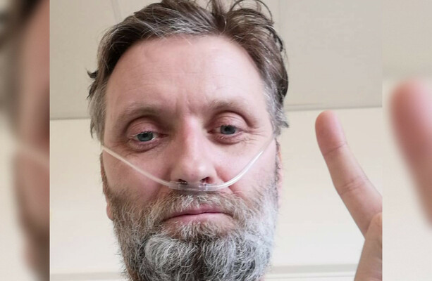 An Irish man became the UK's first Covid ICU survivor - he's turned his tale into a live show