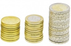 Four in ten employers to increase pay in 2013