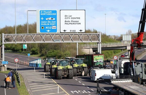 M50 reopens but some motorways remain blocked and public transport disrupted due to protests