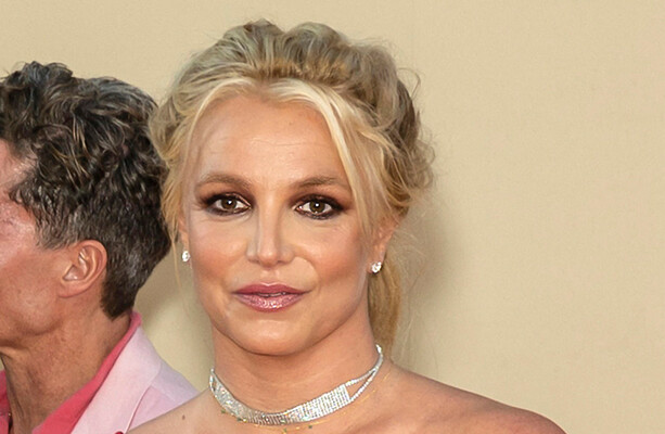 Britney Spears Enters Rehab After DUI Arrest