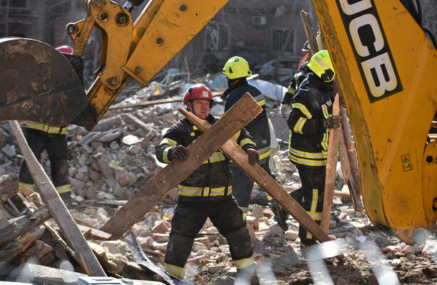 Russian attacks kill five and wound more than 40 in Ukraine