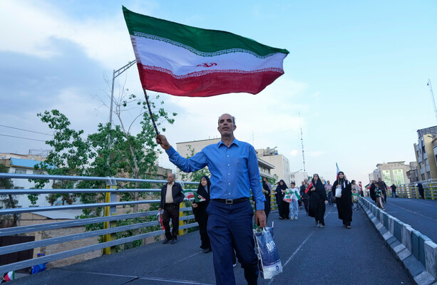 Iran activates air defences in Tehran as Trump faces political deadline to let war continue
