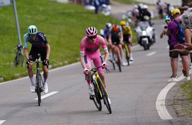 Vingegaard climbs to fourth stage win to tighten grip on Giro