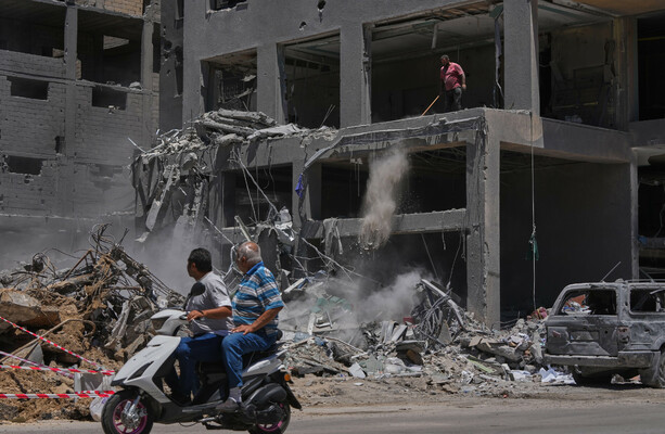 Israel and Hezbollah agree to ceasefire, official claims, after US-Iran peace talks called off