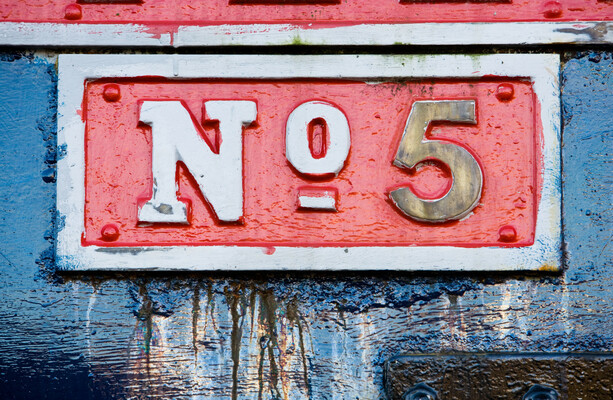 The 5 at 5 Five minutes, five stories, five o'clock…
