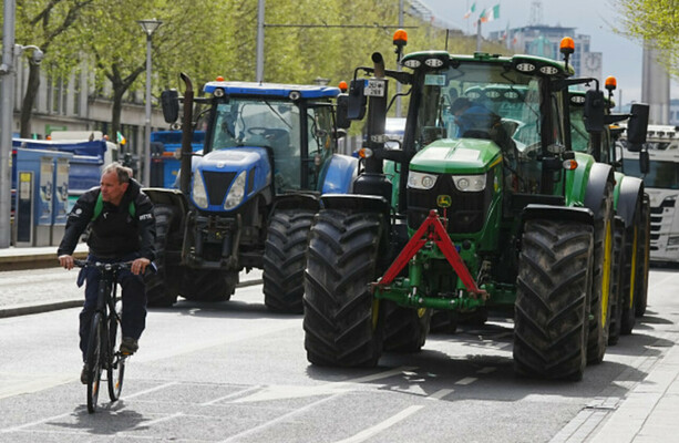 Any new fuel protests 'don't have right to blockade critical infrastructure', Harris says