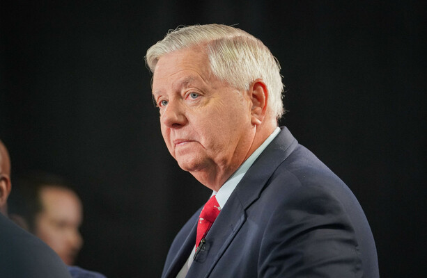 Stars and Swipes: Lindsey Graham was a political survivor who always followed the power