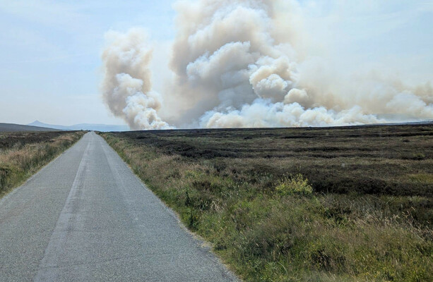 Public urged to remain vigilant as fire crews battle large fire in Dublin Mountains