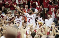 VIDEO: Fan syncs Christmas lights to commentary of college basketball upset