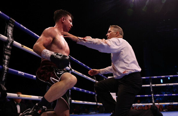 Mark Chamberlain Knocks Out Pierce O'Leary to Win IBO Title