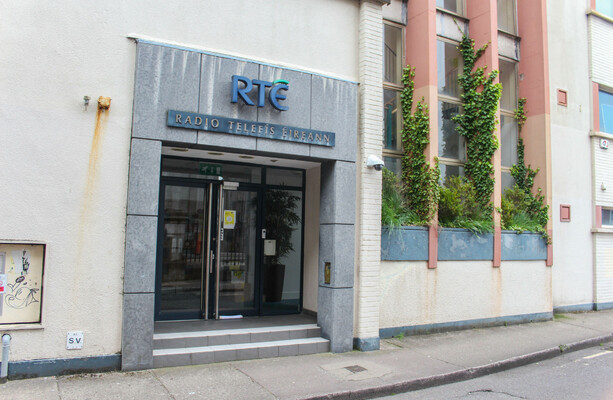 Man who claims RTÉ bugged his phone appears in court for allegedly breaching order