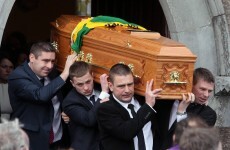 Hundreds gather at Páidí Ó Sé's funeral