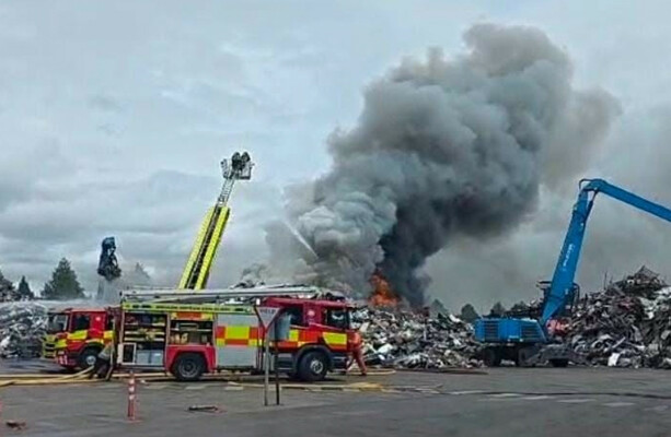 M50 drivers urged to ‘pay attention to road ahead' as firefighters battle blaze in Clondalkin