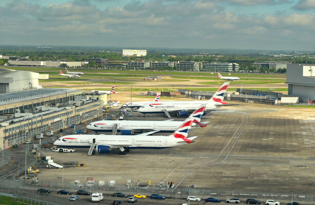 Dublin Airport warns of delays due to air traffic control issues in the UK