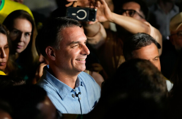 Students Protest in Rio as Flávio Bolsonaro Leads Brazil Election First Round
