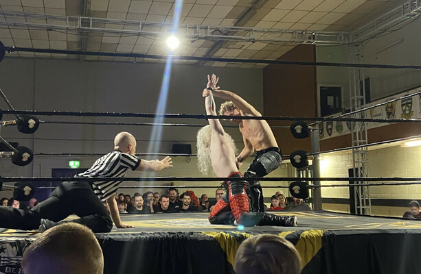 Ireland: Local GAA club hosts community wrestling event