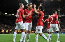 VIDEO: Kagawa and van Persie on song at Christmas party