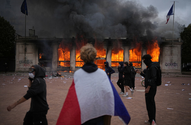 France Sees 1,200 Arrests in Cost-of-Living Protests
