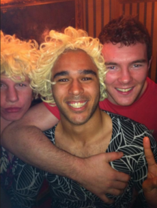 Here's your 'Simon Zebo groped by Peter O'Mahony' pic of the day