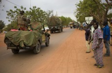 Mali conflict: Islamists offer hostage talks amid French offensive
