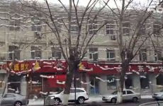 Wowsers! Look at this snow falling off the roof