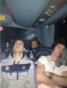 Snapshot: The Dublin lads are 'no craic' on the bus back home