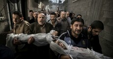 Photo of Gaza burial wins prestigious press award