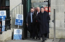 Gardaí bring bank statements to Commissioner meeting to highlight cuts
