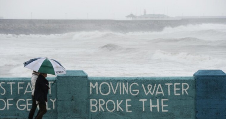 Rough Weather Pic of the Day · TheJournal.ie