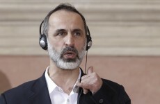 Syrian opposition in disarray as leader attempts to resign
