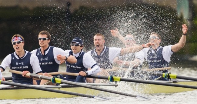 Oxford win controversy-free Boat Race