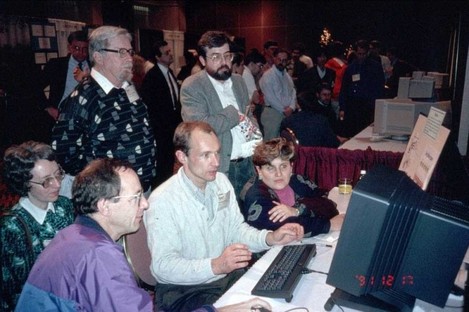 Tim Berners-Lee demonstrates the world wide web to people at a conference in Texas in 1991