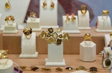 Five arrests after gang armed with hammers rob Dublin jewellery shop