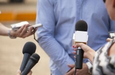 Two journalists receive death threats from paramilitaries