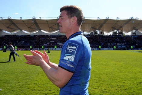 Brian O'Driscoll salutes the Leinster crowd.