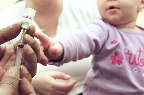 этапы вакцинации от коронавируса. ммр прививка. осложнения после прививки спутник. ревакцинация прививок у детей график. укол спутник v.