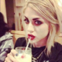 The Dredge: Which Kardashian is Kurt Cobain's daughter calling a "f**king idiot"?