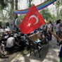 Turkey PM suggests referendum to end Istanbul park protest