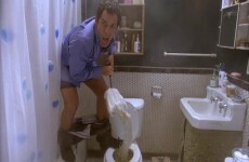 8 things everyone does in someone else's bathroom