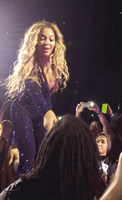 9 examples of crazy things happening at Beyoncé concerts