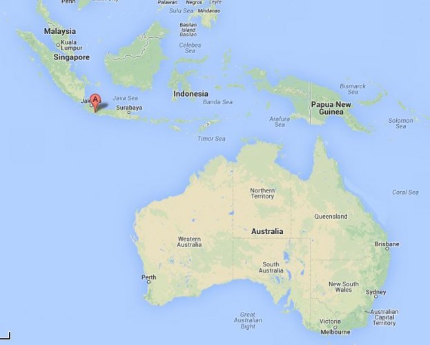 Three dead, dozens missing as refugee boat bound for Australia sinks