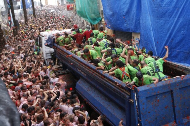 Spain Tomato Fight Tomatina